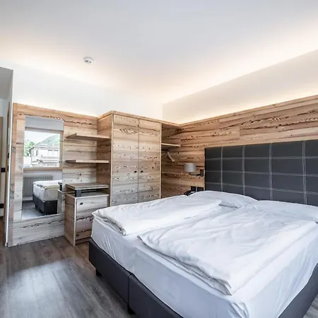 Otel Ravelli Sporting 4*